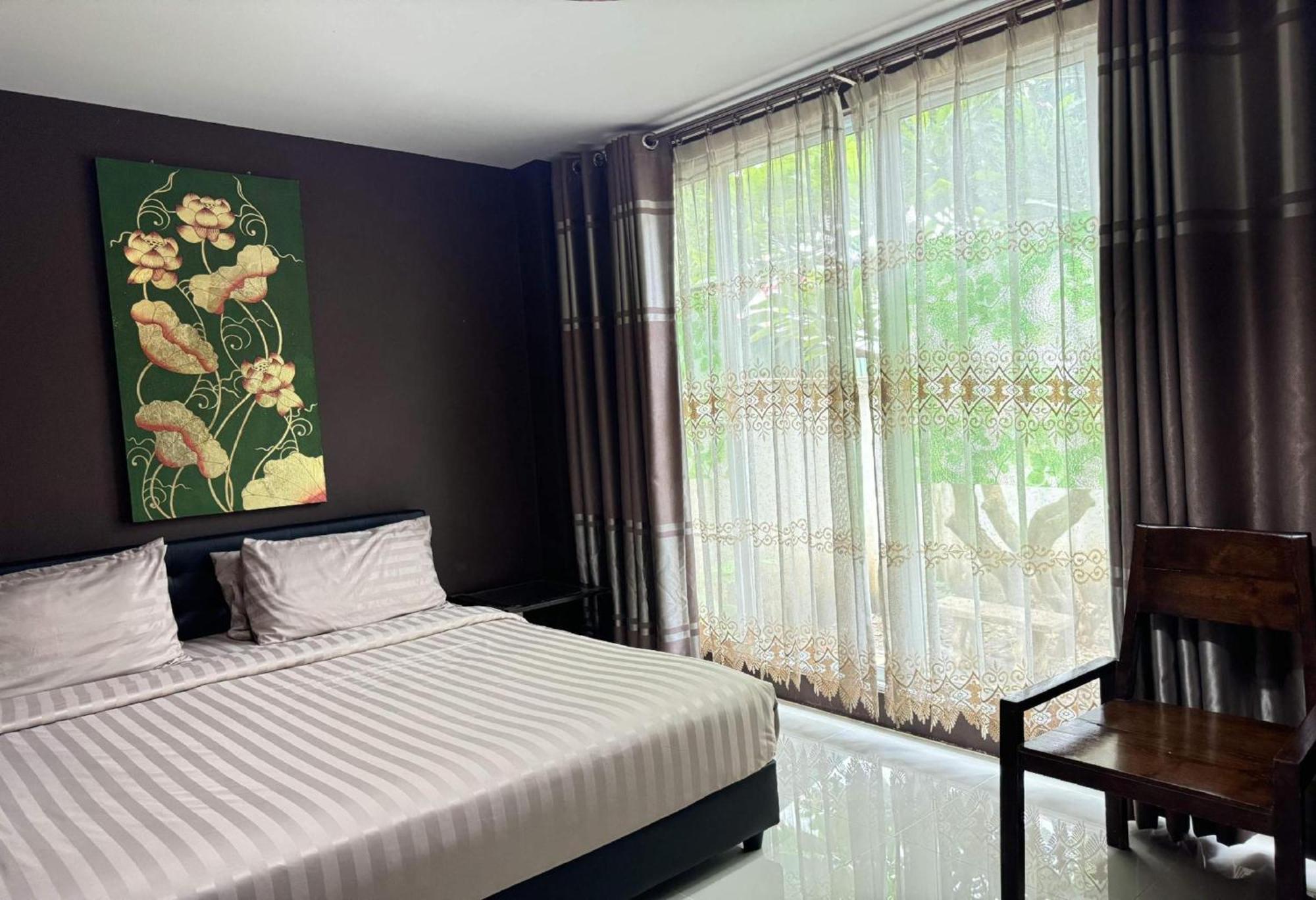 Collection O Bupamontra Chiangmai Hotel Чиангмай Екстериор снимка