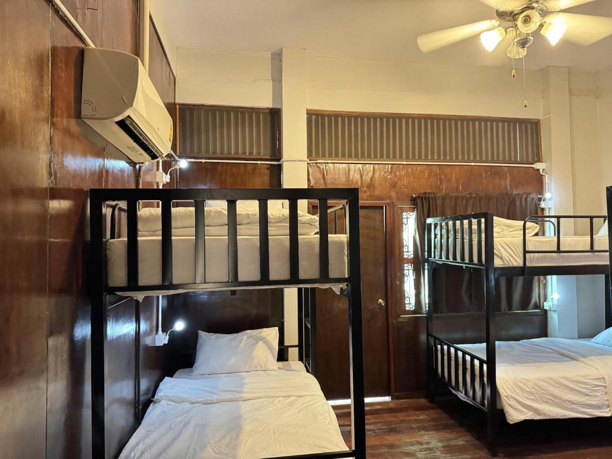 Collection O Bupamontra Chiangmai Hotel Чиангмай Екстериор снимка