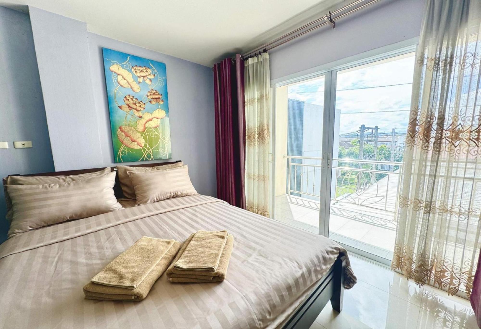 Collection O Bupamontra Chiangmai Hotel Чиангмай Екстериор снимка