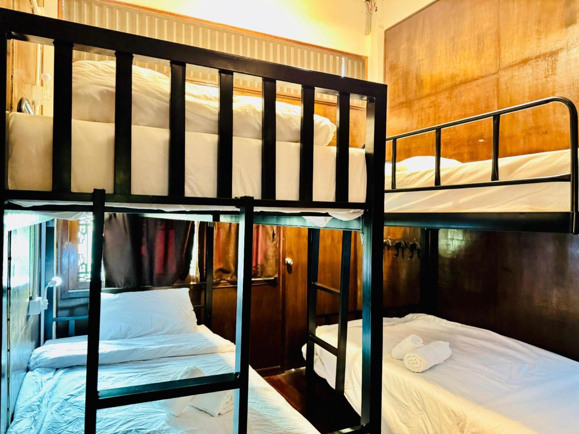 Collection O Bupamontra Chiangmai Hotel Чиангмай Екстериор снимка