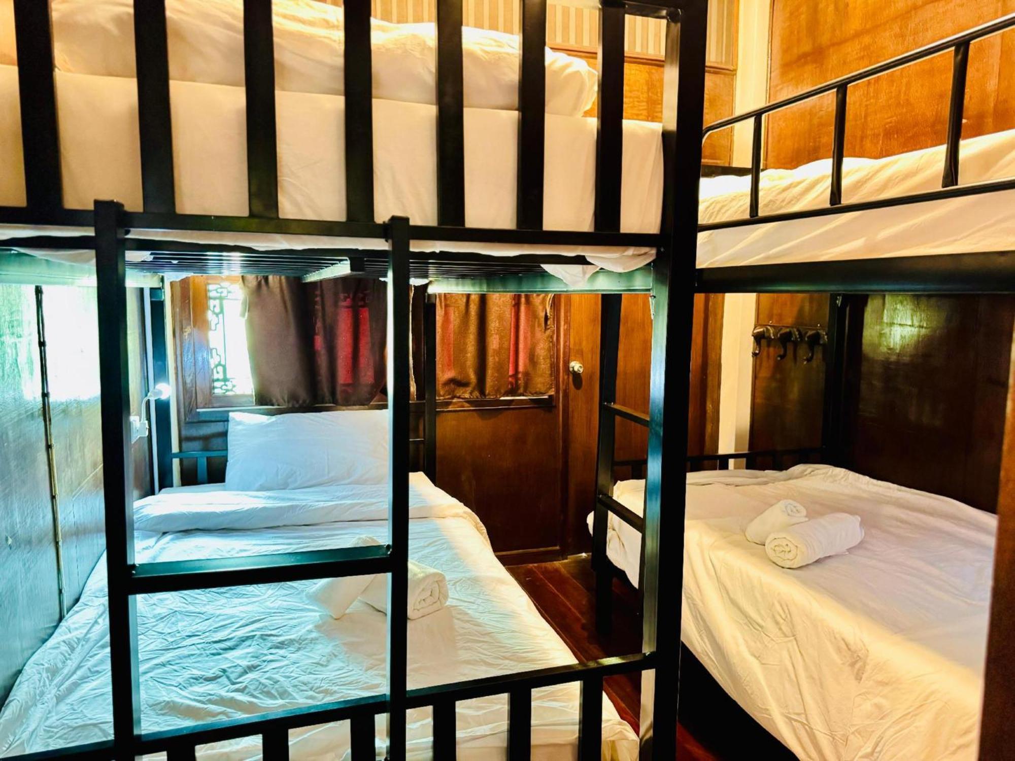 Collection O Bupamontra Chiangmai Hotel Чиангмай Екстериор снимка