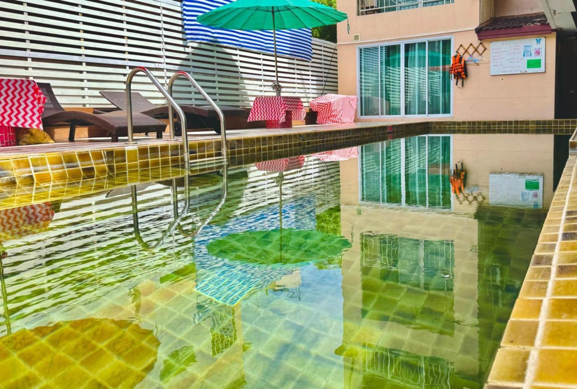 Collection O Bupamontra Chiangmai Hotel Чиангмай Екстериор снимка